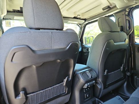 New 2026 Jeep Gladiator Rubicon AWD/4WD image 20