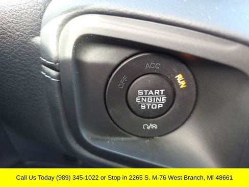 Used 2025 Jeep Wrangler Unlimited Sahara AWD/4WD image 45