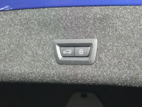 Used 2026 BMW 330i xDrive Sedan w/ M Sport Package image 9