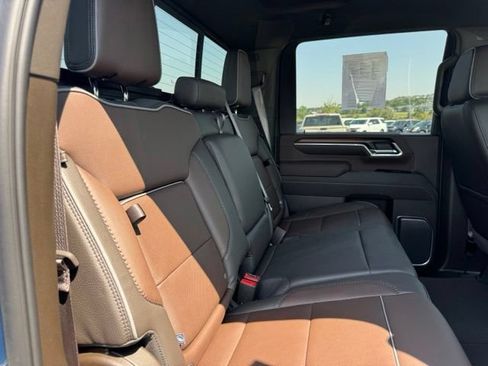Used 2026 GMC Sierra 3500 Denali AWD/4WD image 29