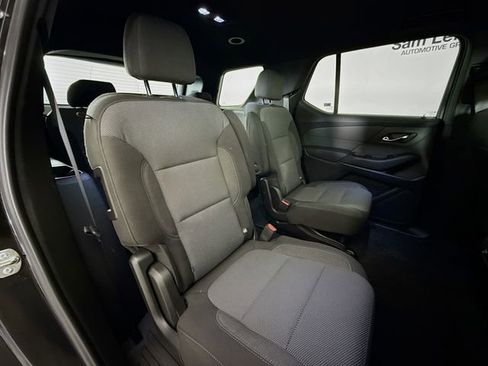 Used 2023 Chevrolet Traverse LT image 29