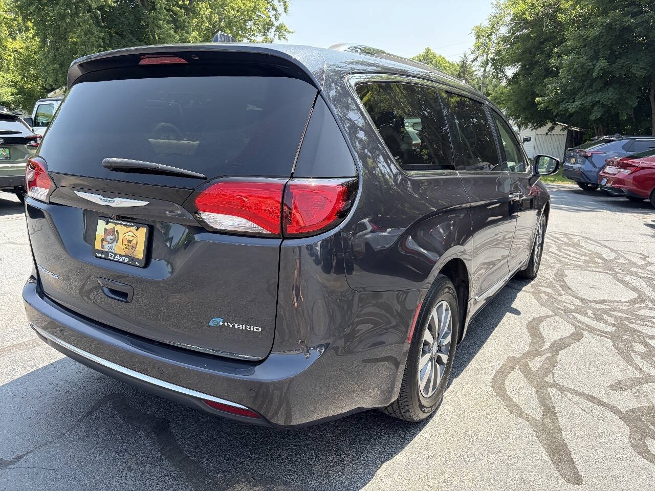 Used 2020 Chrysler Pacifica Limited FWD image 9