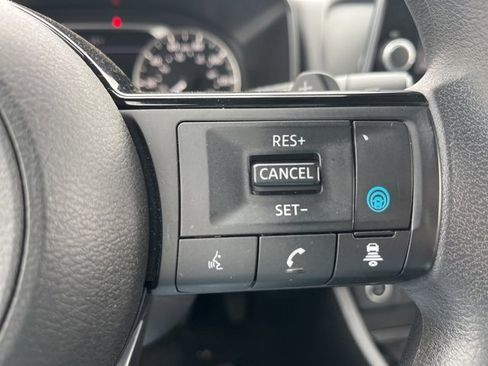 Used 2023 Nissan Rogue SV image 24