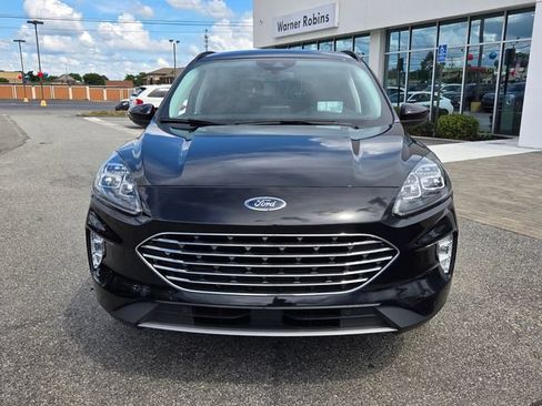Used 2021 Ford Escape Titanium w/ Titanium Elite Package AWD/4WD image 2