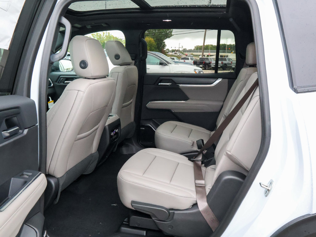 New 2027 GMC Acadia Elevation w/ Black Edition FWD image 11
