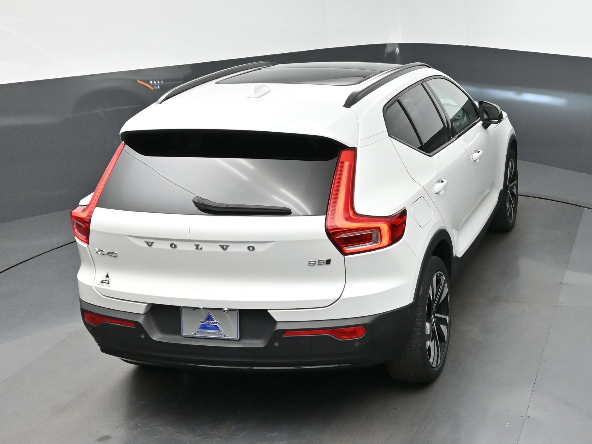 Used 2024 Volvo XC40 B5 Ultimate w/ Protection Package Premier AWD/4WD image 21