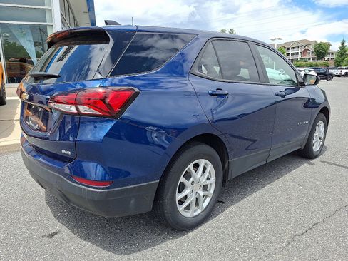 Certified 2022 Chevrolet Equinox LS w/ LS Convenience Package AWD/4WD image 7
