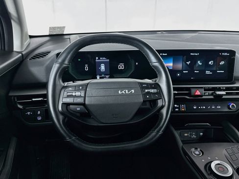 Used 2026 Kia Sportage LX FWD image 17