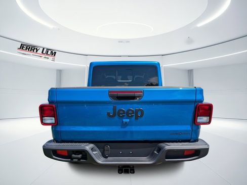 New 2025 Jeep Gladiator Sport image 4