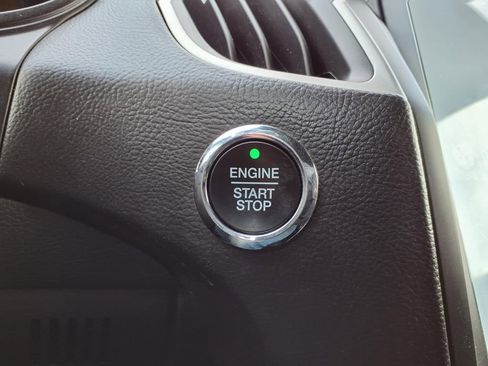 Used 2022 Ford Edge ST-Line w/ Class II Trailer Tow Package image 21