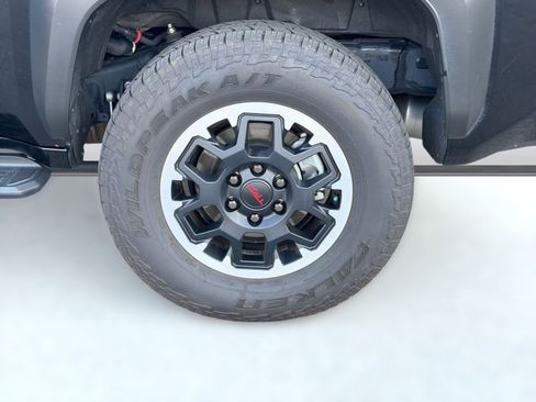 Used 2025 Toyota 4Runner TRD Off-Road Premium w/ Tow Technology Package AWD/4WD image 11