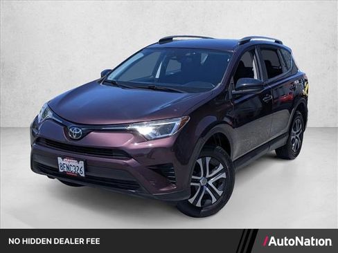 Used 2018 Toyota RAV4 LE w/ All Weather Liner Package FWD image 1