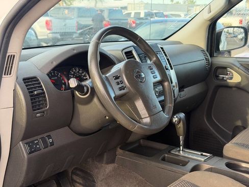 Used 2018 Nissan Frontier SV RWD image 19