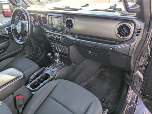 Used 2018 Jeep Wrangler Sport AWD/4WD image 31