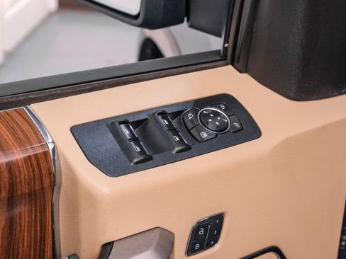 Used 2016 Ford F150 Lariat w/ Equipment Group 502A Luxury image 41