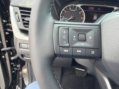 Used 2026 Nissan Rogue SV AWD/4WD image 23