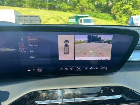 Certified 2025 Buick Enclave Avenir AWD/4WD image 22