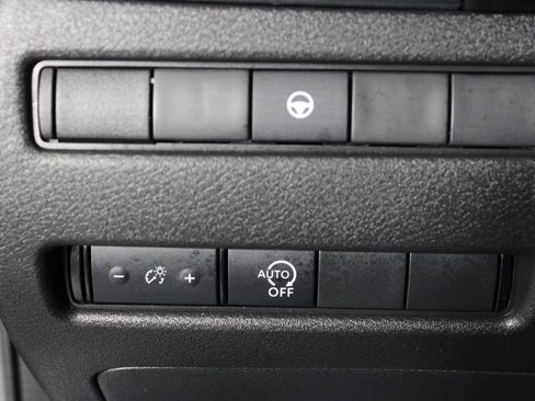 Certified 2023 Nissan Rogue SV image 24