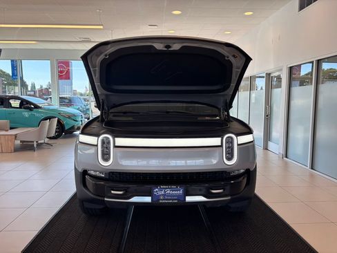 Used 2024 Rivian R1S Adventure AWD/4WD image 4