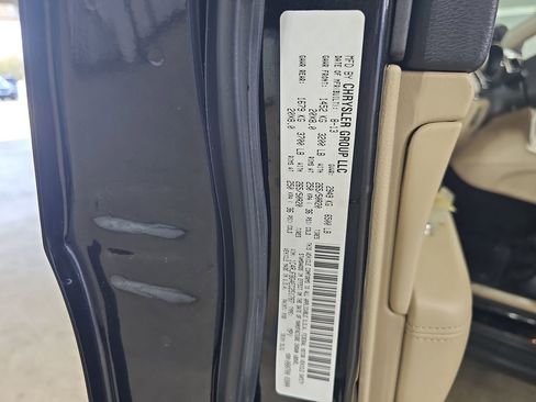 Used 2014 Jeep Grand Cherokee Limited w/ Luxury Group II AWD/4WD image 41