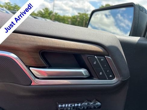 New 2026 Chevrolet Silverado 1500 High Country w/ Midnight Edition AWD/4WD image 12