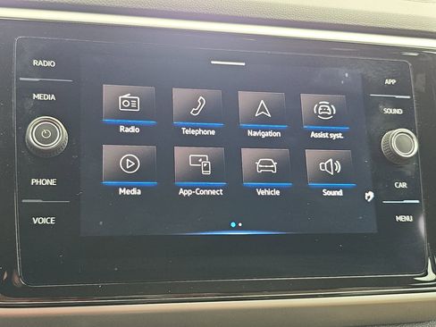 Used 2023 Volkswagen Atlas Cross Sport SE image 21