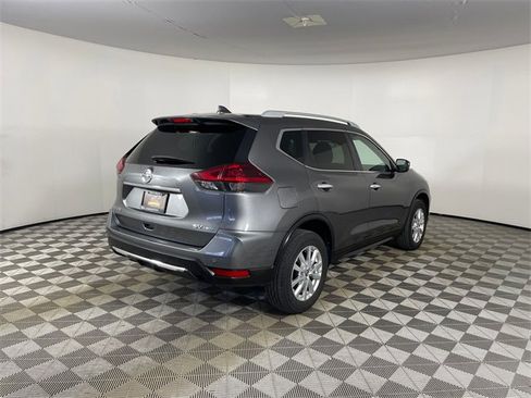 Used 2019 Nissan Rogue SV image 23