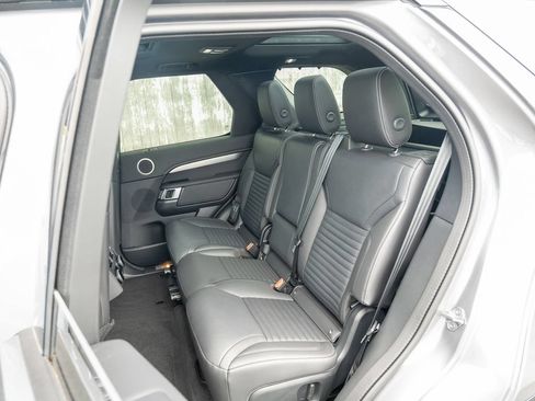 Certified 2025 Land Rover Discovery Dynamic SE AWD/4WD image 35