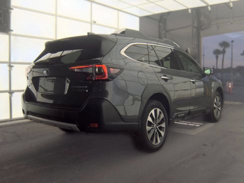 Used 2023 Subaru Outback Touring XT AWD/4WD image 3