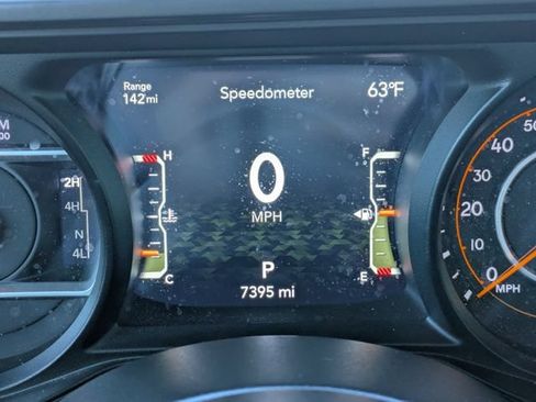 Used 2025 Jeep Gladiator Sport AWD/4WD image 29