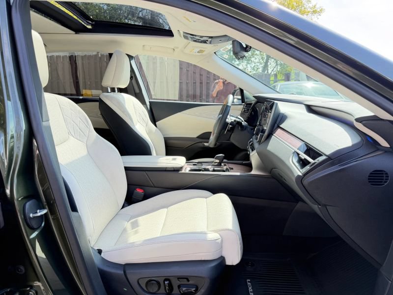 Used 2025 Lexus RX 350h w/ Convenience Package AWD/4WD image 31
