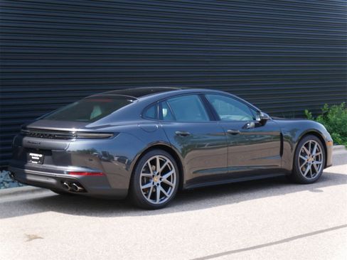 New 2025 Porsche Panamera 4 image 24