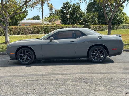 Used 2019 Dodge Challenger SXT w/ Blacktop Package image 4