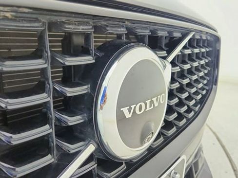 Used 2024 Volvo S60 B5 Plus w/ Climate Package image 16