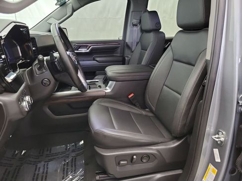 Certified 2024 GMC Sierra 1500 SLT w/ SLT Premium Package AWD/4WD image 8