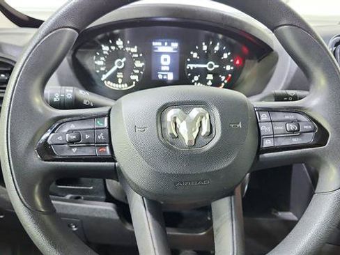 Used 2025 RAM ProMaster 2500 w/ Convenience Group FWD image 13