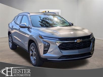 New 2025 Chevrolet Trax LT w/ Driver Confidence Package