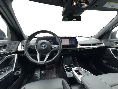 Used 2025 BMW X2 xDrive28i AWD/4WD image 34