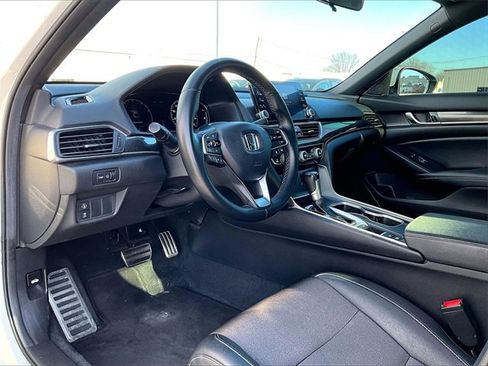 Used 2019 Honda Accord Sport image 8