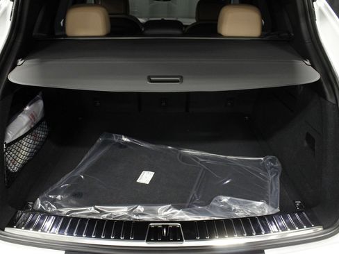New 2026 Porsche Cayenne AWD/4WD image 17