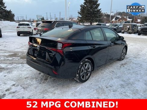 Used 2021 Toyota Prius XLE image 6