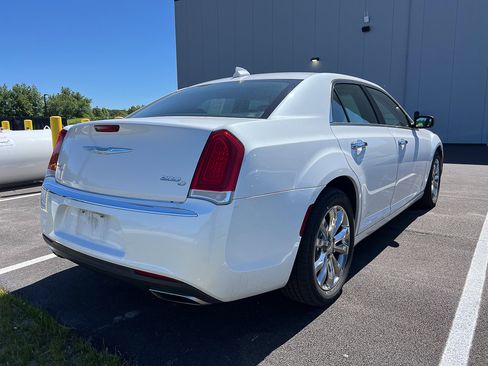 Used 2015 Chrysler 300 C AWD/4WD image 6