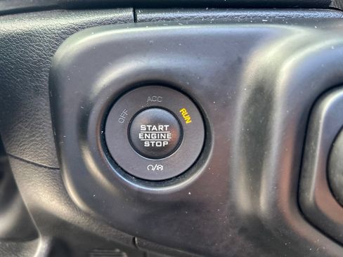 Used 2022 Jeep Wrangler Unlimited Sahara w/ Safety Group AWD/4WD image 46