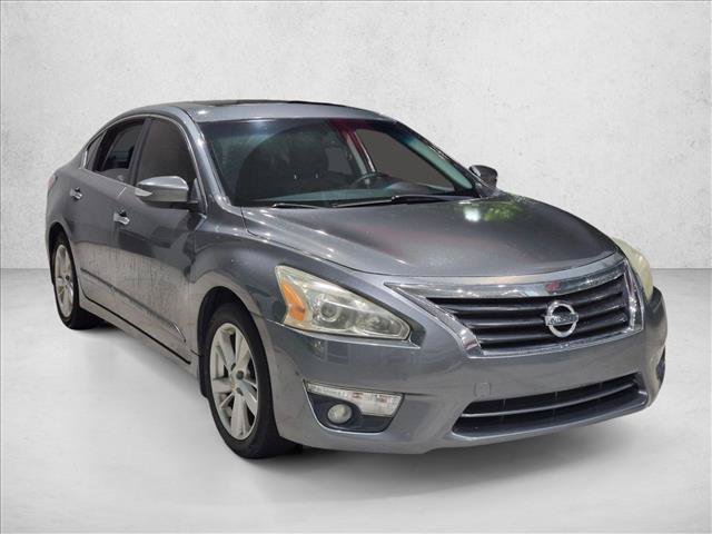 Used 2014 Nissan Altima 2.5 SV w/ Convenience Package FWD image 3