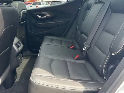 Used 2020 GMC Terrain Denali w/ Denali Premium Package FWD image 18
