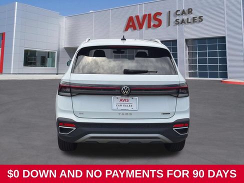 Used 2025 Volkswagen Taos SE AWD/4WD image 7