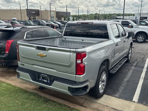 Used 2021 Chevrolet Silverado 1500 Custom RWD image 3