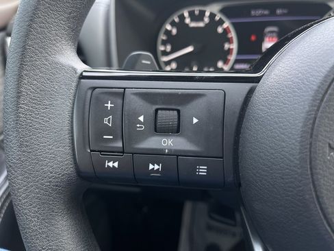 Used 2023 Nissan Rogue SV image 21