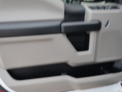 Used 2021 Ford F250 XL w/ Power Equipment Group image 8