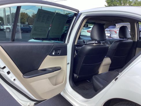 Used 2014 Honda Accord LX image 33
